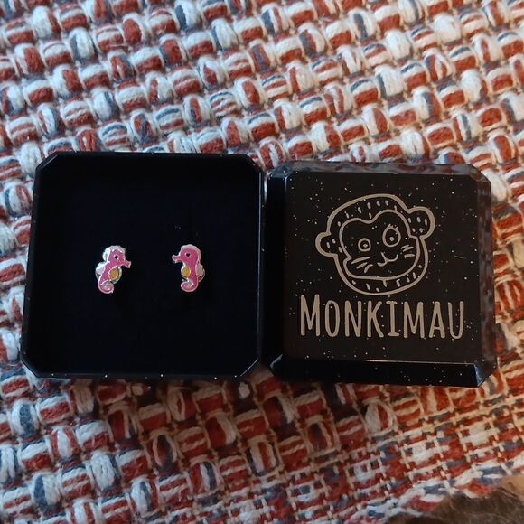 New SEAHORSE 925 Sterling Silver Marked Post Earrings New - Picture 2 of 3